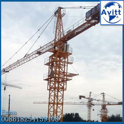 TC5013 Model 50m Boom Crane Menara Kecil Tipe Mendaki Sendiri Tetap Dan Eksternal